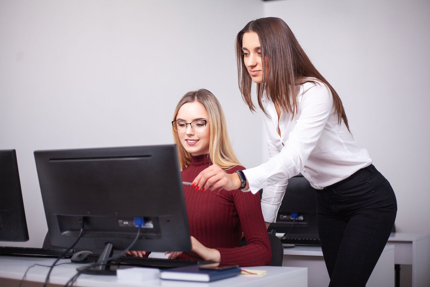 Supervisor discussing an upcoming shift with an employee
